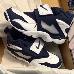 Nike Diamond Turf 21/24 “Dallas/Atlanta”never worn had to open box for pics